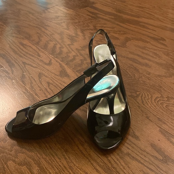 Jessica Simpson NWT Black Patent Open Toed High Heels, Size 8M,sold at Nordstrom - Picture 2 of 7